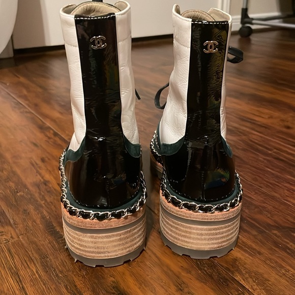 Pre love Chanel boots size 37 - Picture 3 of 6